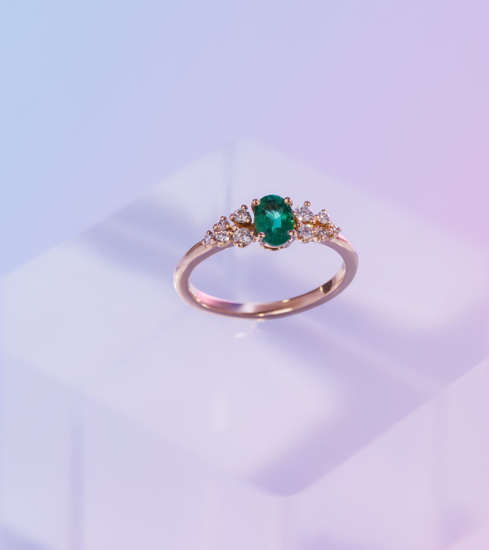 Votre artisan joaillier a créé une collection constellation - Bague Persée émeraude