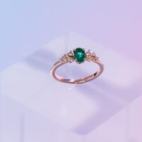 Votre artisan joaillier a créé une collection constellation - Bague Persée émeraude