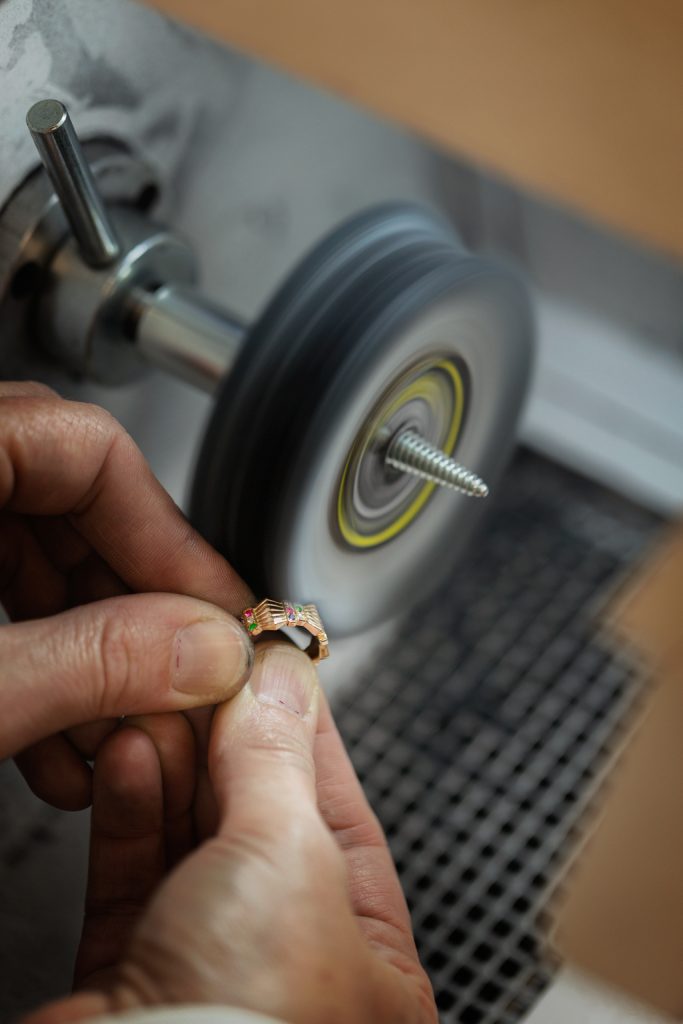 Les outils essentiels de l’artisan joaillier