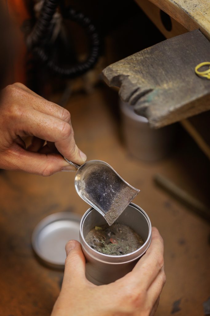 Transformation de bijoux : redonnez vie à vos pièces oubliées