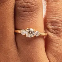 Bague Camille Classique - vue 2 portée