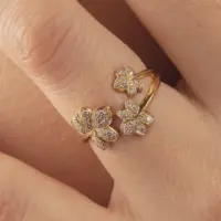 Bague Égérie portée 2