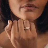 Bague Jeanne Fine - vue 1 portée