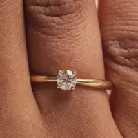 Bague Olympe Fine - vue 2 portée