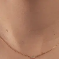 Pendentif Prisme - vue 2 portée