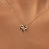 Pendentif Volupté - vue 2 portée